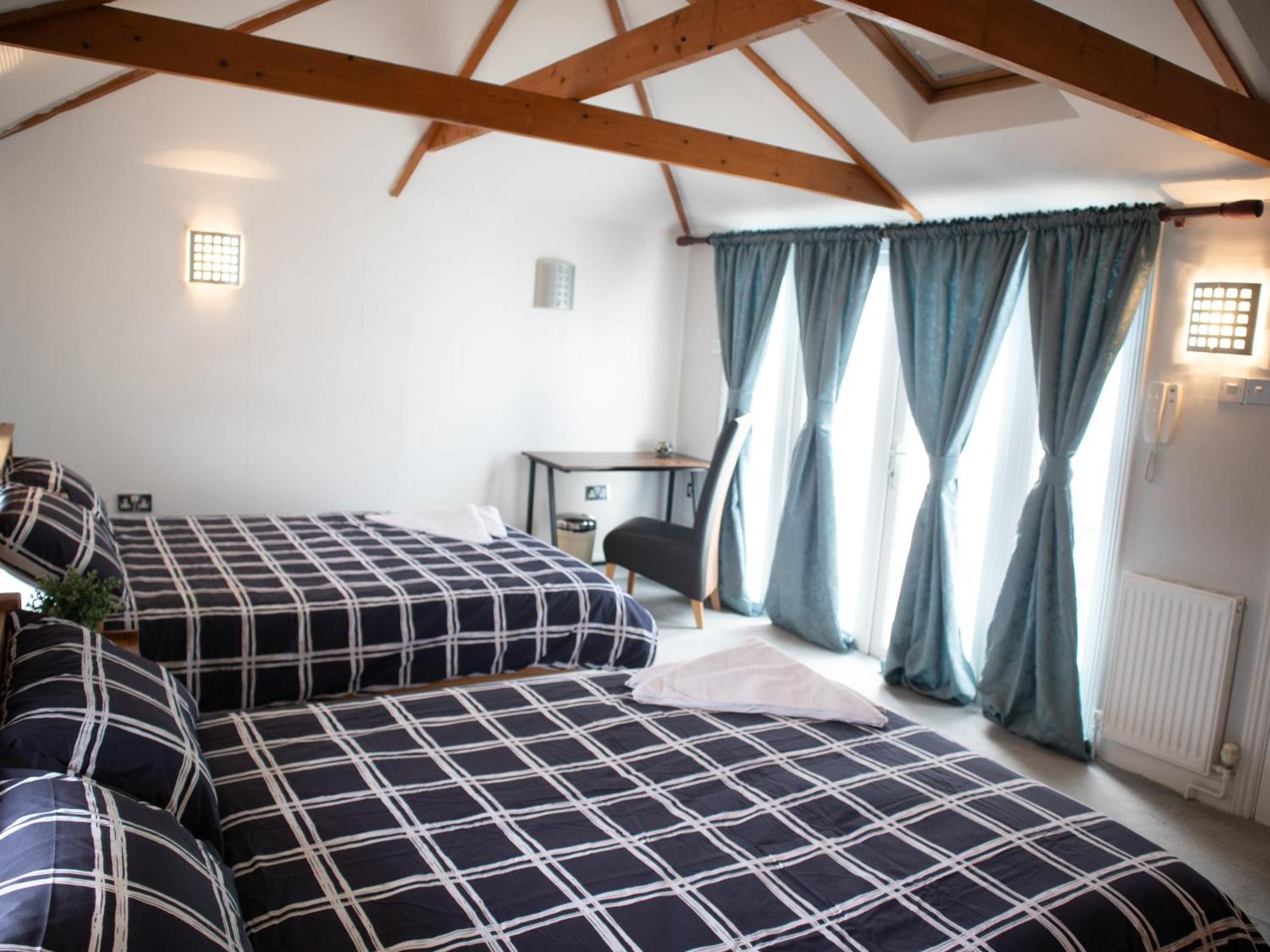 Bright Private Terrace - Free Private Parking - Tv - Wifi - Netflix Leilighet Croydon Eksteriør bilde
