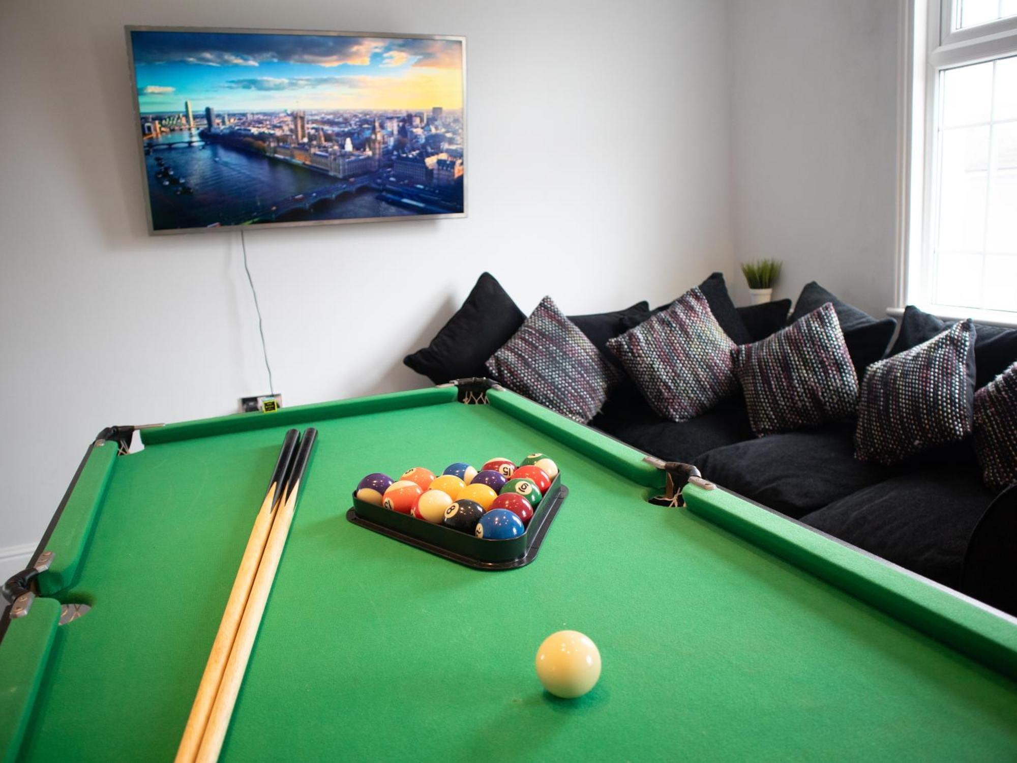 Bright Private Terrace - Free Private Parking - Tv - Wifi - Netflix Leilighet Croydon Eksteriør bilde