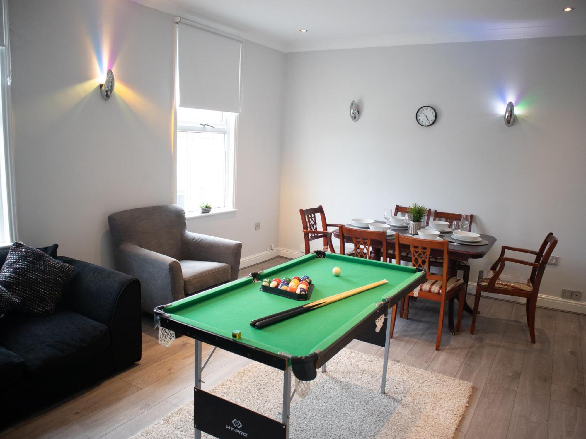 Bright Private Terrace - Free Private Parking - Tv - Wifi - Netflix Leilighet Croydon Eksteriør bilde